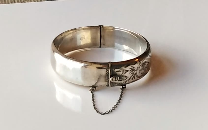 Vintage 1974 Sterling Bangle